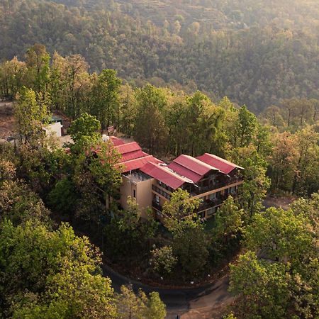 Aavaas Hill Resort Лансдаун Экстерьер фото