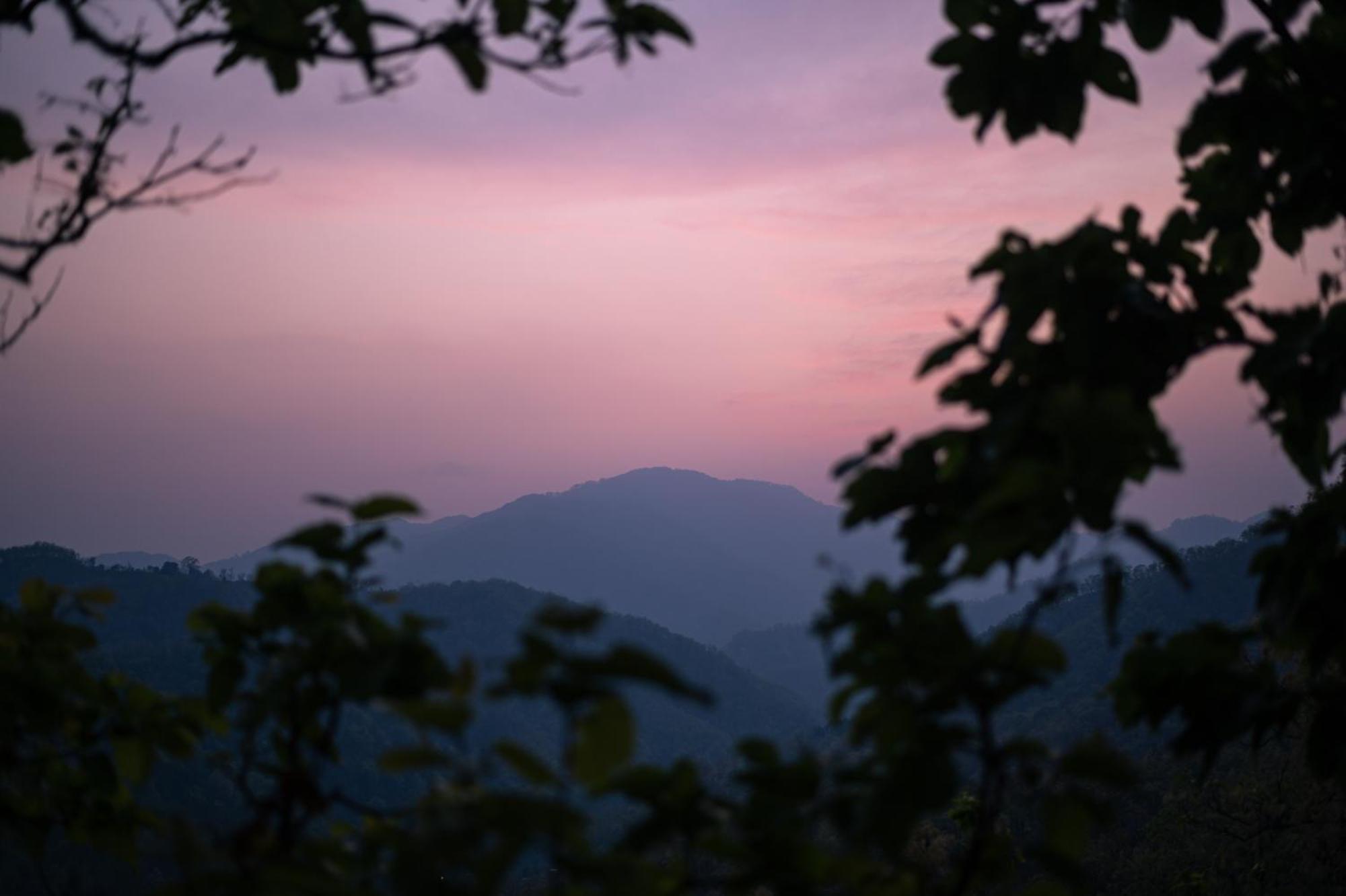 Aavaas Hill Resort Лансдаун Экстерьер фото