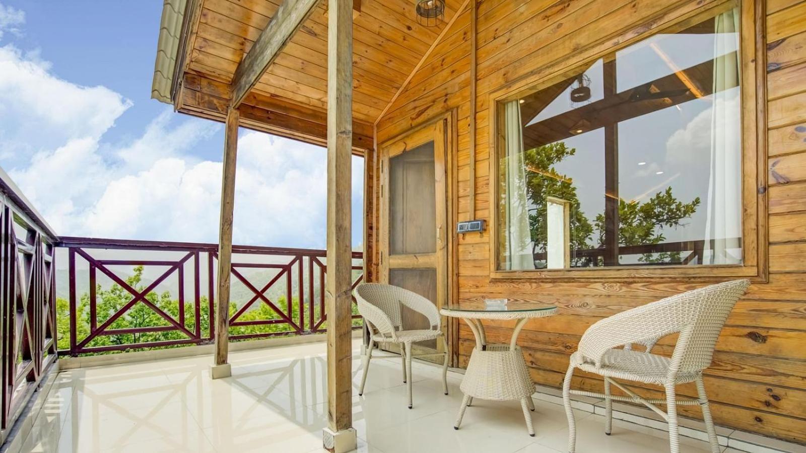 Aavaas Hill Resort Лансдаун Экстерьер фото